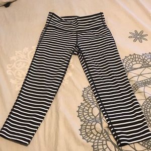 Athlete Capri striped leggings size S